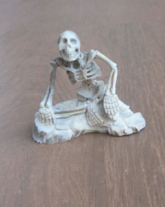 Sitting-Human-Body-Skeleton-Carving-003