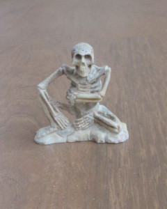 Sitting Human Body Skeleton Carving With Various Model