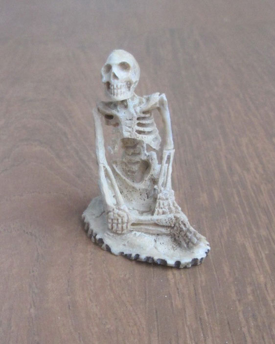 Sitting-Human-Body-Skeleton-Carving-007
