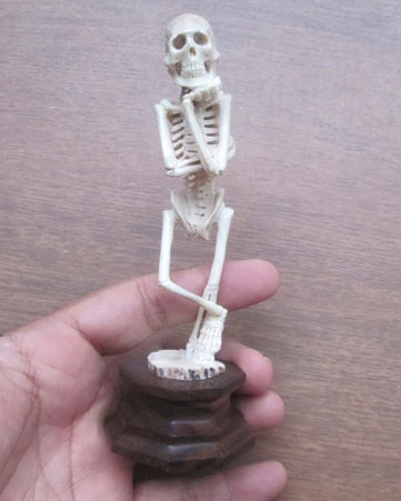 Human-Skeleton-Figure-Bone-Carving-(1)