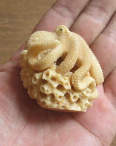 Octopus-Carving-Made-From-Tagua-Nut-1