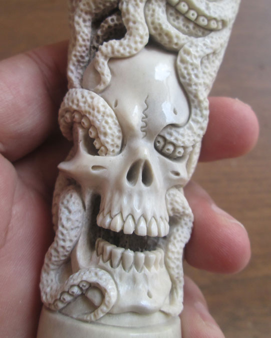 Octopus-Skull-Bone-Knife-Handle-Carving-(6)