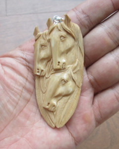 Brown Horse Carved Bone Pendants for Wholesale
