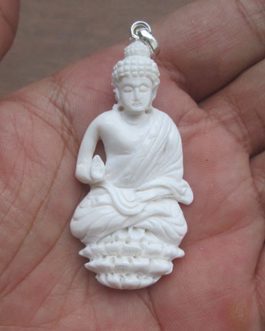 Buddha-Carved-Bone-Pendants-(3)